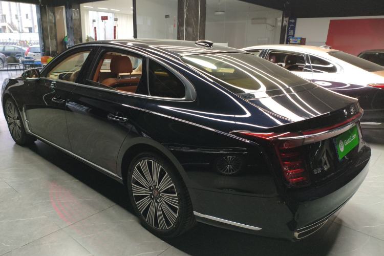 Used Hongqi H9 
