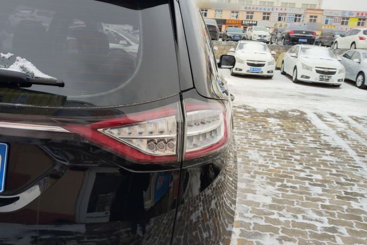 Used Ford Edge 2018 EcoBoost 245 Two-Wheel-Drive Titanium 5-Seater China V Standard