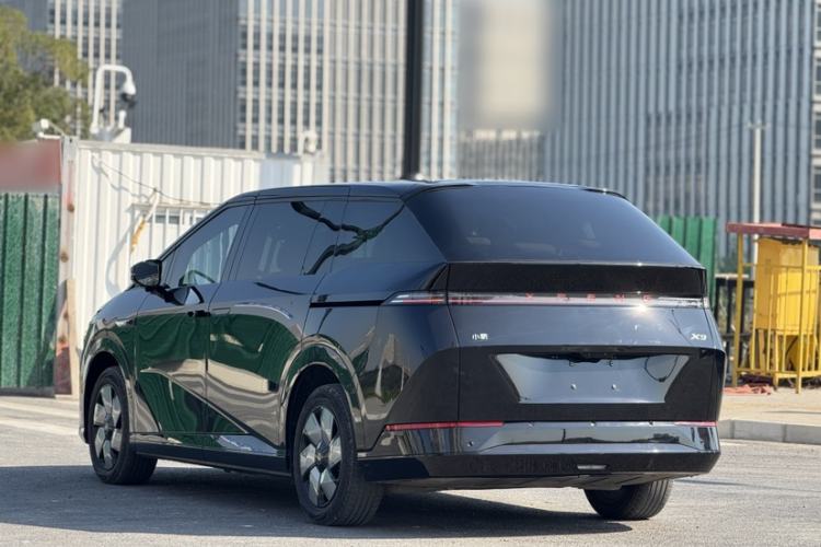 Used XPeng X9 2024 702 Ultra-Long Range Max
