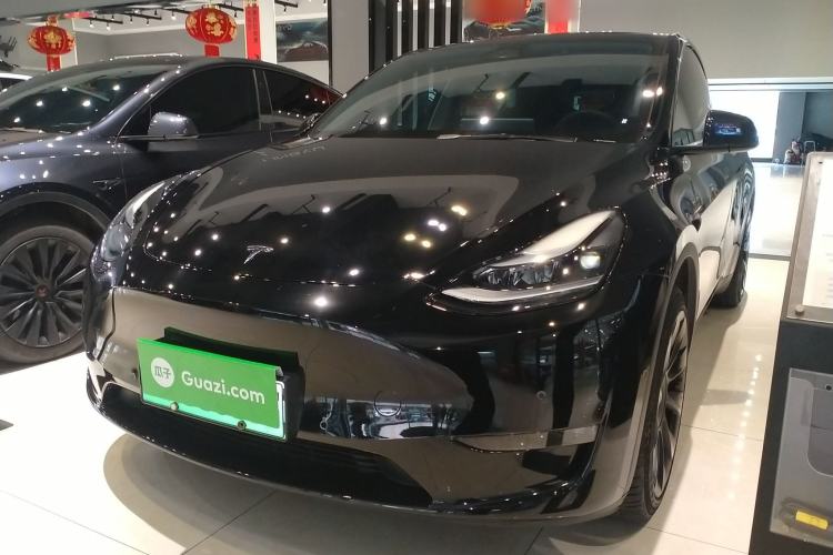 Used Tesla Model Y 2023 Long-Range All-Wheel-Drive Version