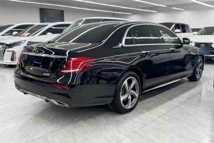 Used Mercedes-Benz E-Class 2018 E 300 L Sporty and Stylish Model
