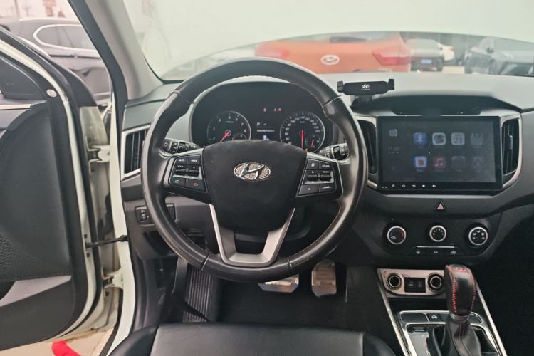 Used Hyundai ix25 2016 1.6T Dual-Clutch Two-Wheel Drive Smart GLS Model
