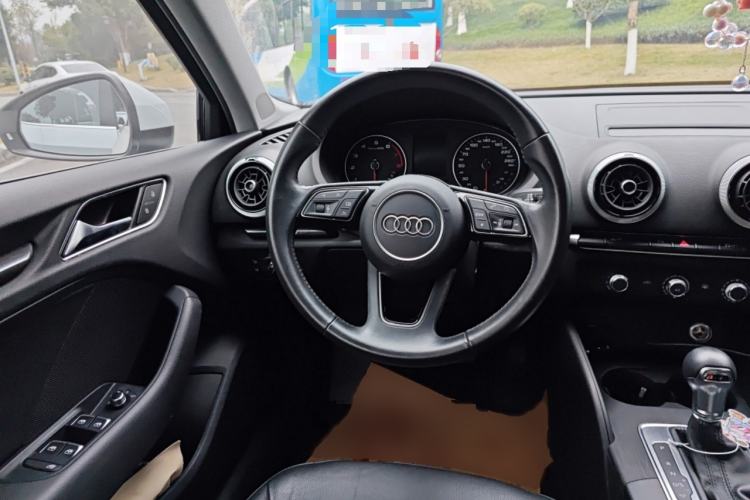 Used Audi A3 2019 Limousine 35 TFSI Fashion Edition China V standard
