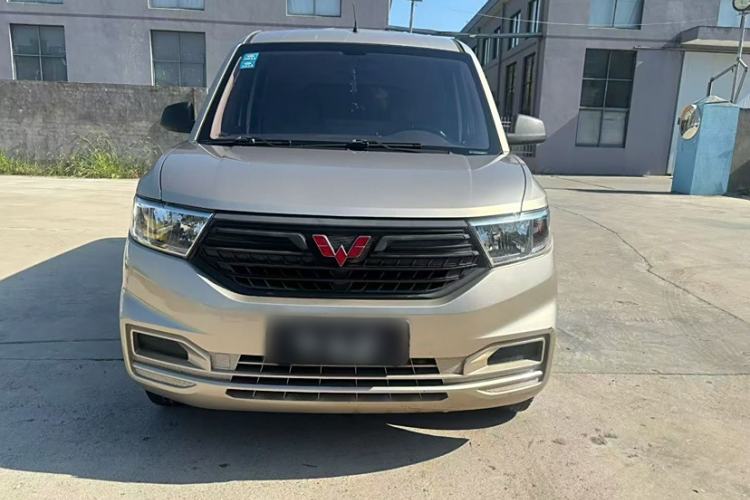 Used Wuling Hongguang V 2019 1.5L Jingqu Edition Sealed-Window Vehicle China VI LAR
