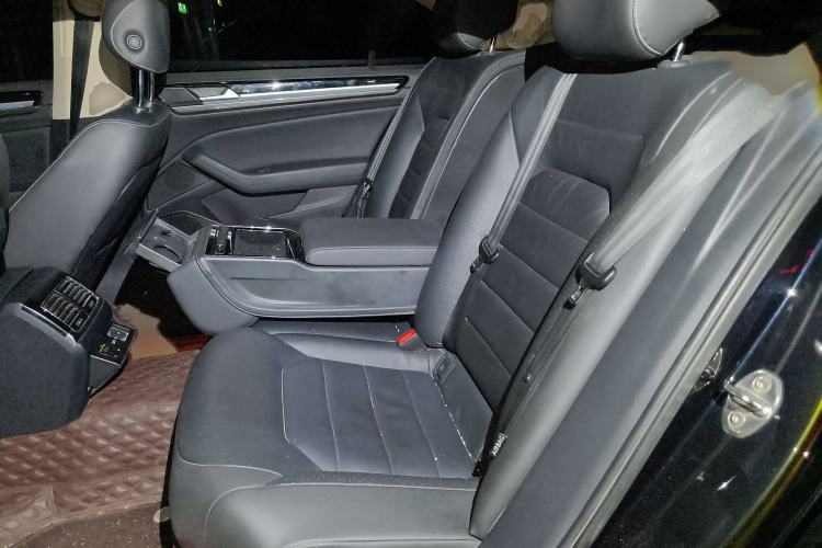 Used Volkswagen Phideon 2019 380TSI Two-Wheel Drive Business Edition China VI Standard
