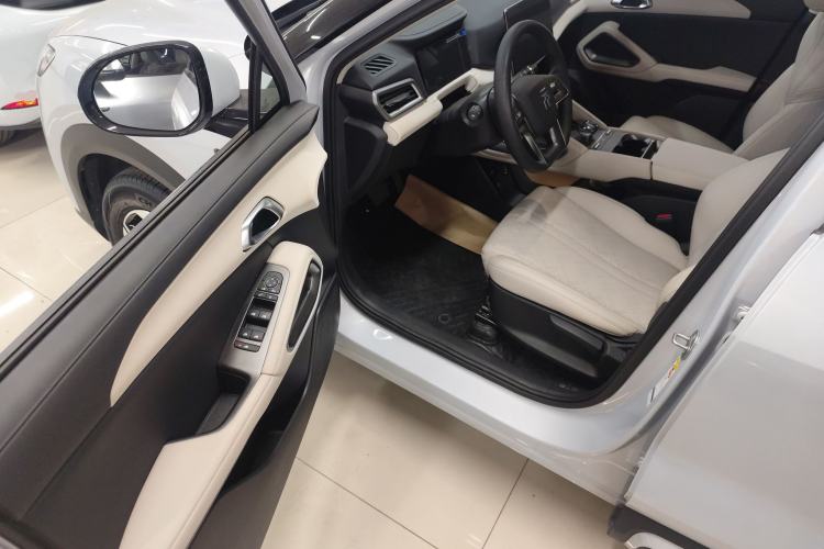 Used BYD Yuan UP 2024 401KM Leading Edition
