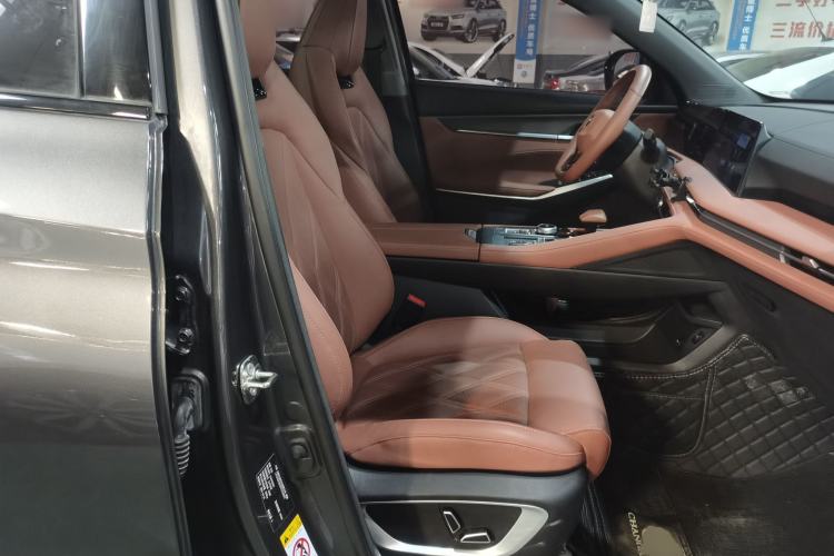 Used Changan CS75 PLUS 2023 3rd Generation 1.5T Automatic Prestige Model
