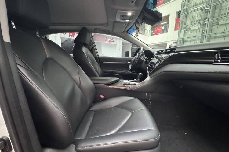 Used Toyota Camry 2018 2.5G Luxury Edition
