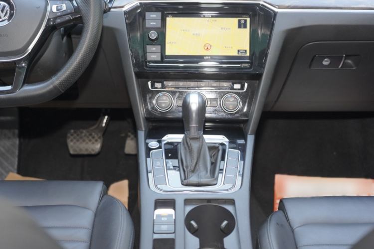 Used Volkswagen Magotan 2019 330TSI DSG Luxury Version China VI Standard