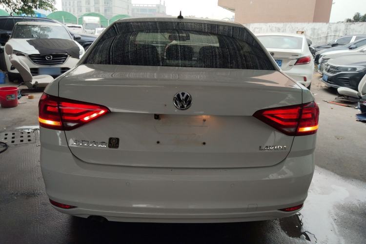 Used Volkswagen Lavida 2017 1.6L Automatic Fashion Edition
