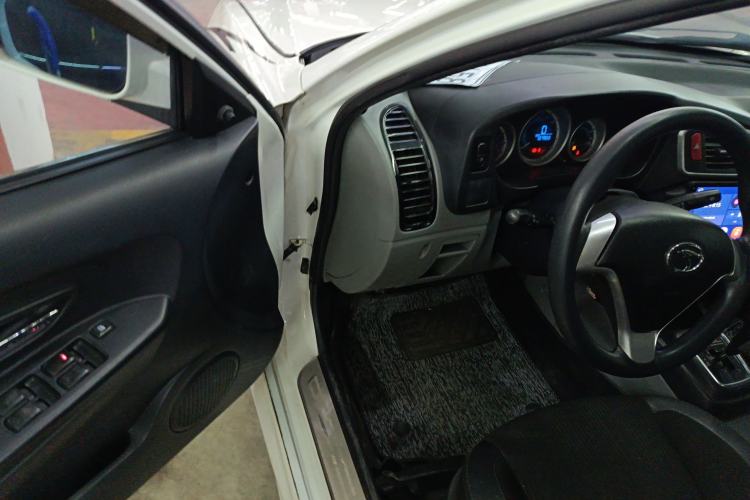 Used Soueast V3 Lingyue 2015 1.5L AMT Happiness Edition