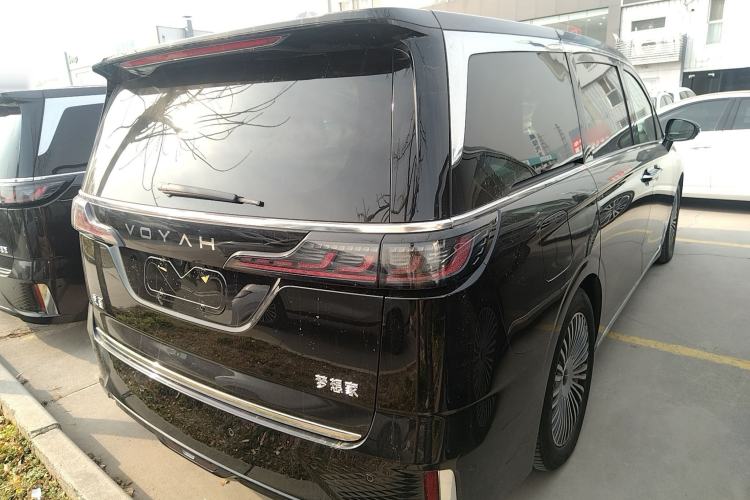 Used VOYAH Dream 2025 PHEV Four-Wheel-Drive Flagship Kunpeng Edition

