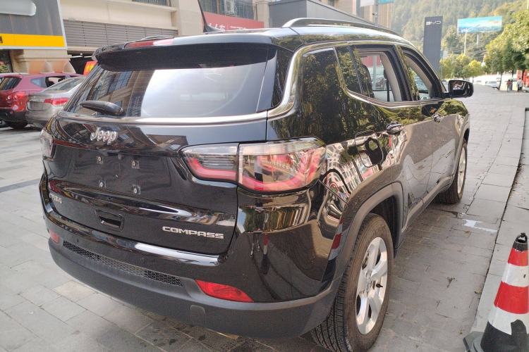 Used  Compass 2019 220T Automatic Enjoyment Version
