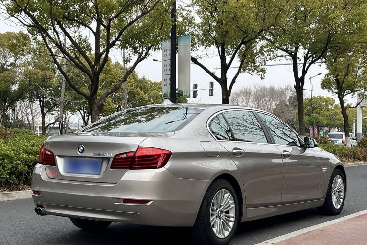 Used BMW 5 Series 2014 525Li Leading Model
