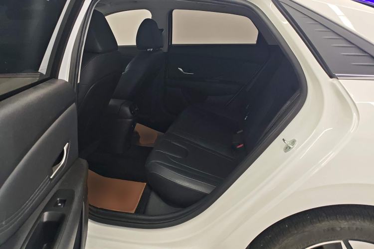 Used Hyundai Elantra 2022 1.5L CVT GLX Elite Edition
