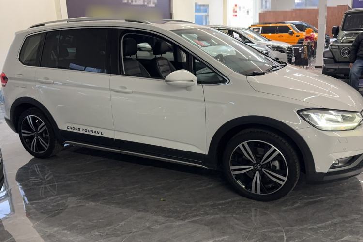 Used Volkswagen Touran 2021 Volkswagen Touran L 280TSI DSG Boundary Edition 7-Seater
