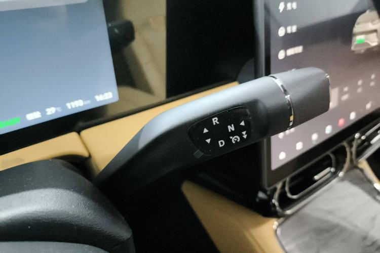 Used Leapmotor C11 2024 Range-Extended 300 Luxury Edition
