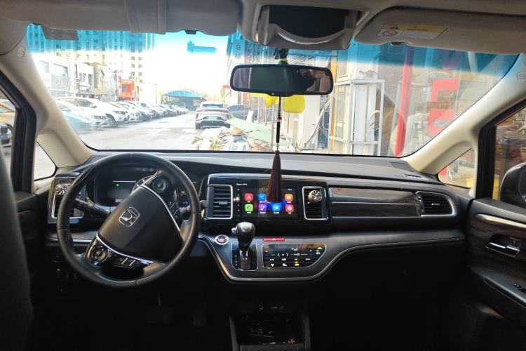 Used Honda Elysion 2016 2.4L Luxury Edition
