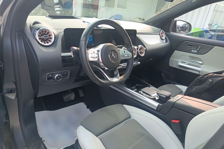 Used Mercedes-Benz EQA 2022 EQA 300 4MATIC Launch Edition
