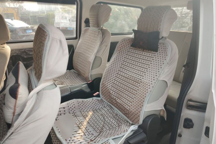 Used Wuling Rongguang V 2018 1.5L Standard Version