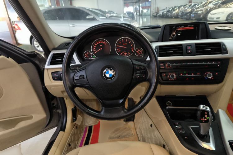 Used BMW 3 Series 2015 316Li Fashion Model
