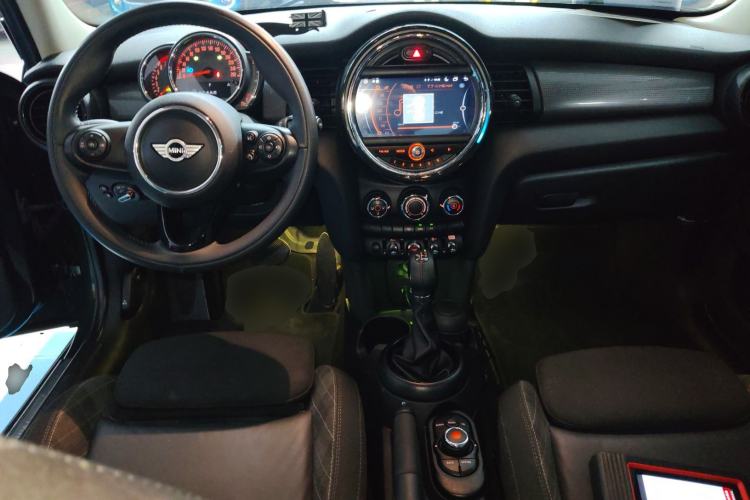 Used  MINI 2016 1.5T COOPER Five-Door Edition
