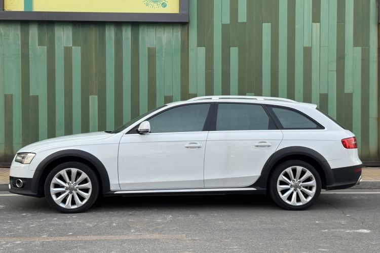 Used Audi A4 2013 40 TFSI allroad quattro Comfort model
