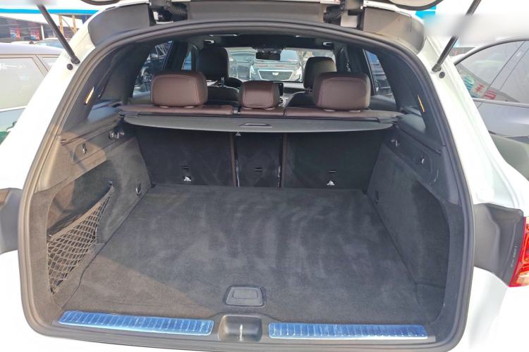 Used Mercedes-Benz GLC 2020 GLC 300 L 4MATIC Dynamic Edition
