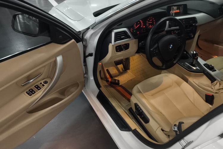 Used BMW 3 Series 2015 320Li Luxury Edition Fashion Model
