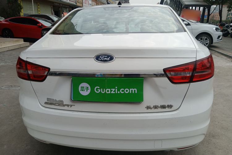 Used Ford Escort 2015 1.5L Automatic Fashion Model