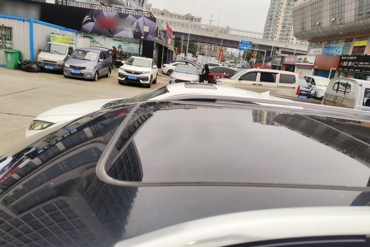 Used Volkswagen Tiguan L 2019 Revised 330TSI Automatic Two-Wheel Drive Smart & Luxury Edition China VI Standard
