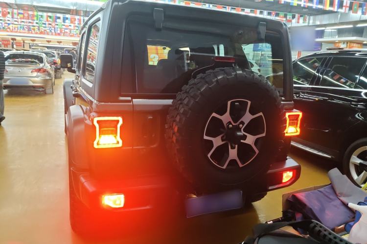 Used Jeep Wrangler 2019 2.0T Rubicon Four-Door Version China VI Emission Standard
