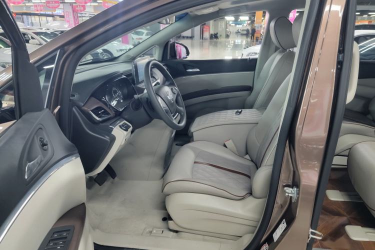 Used Buick GL8 2020 Land Cruiser Executive Class 652T Comfort Model
