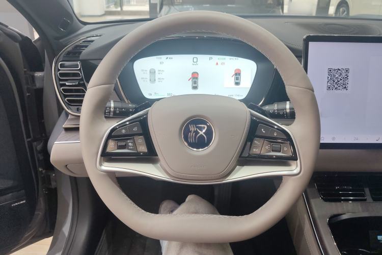 Used BYD Han 2025 EV with 701 km of Laser Radar-Enabled Intelligent Driving