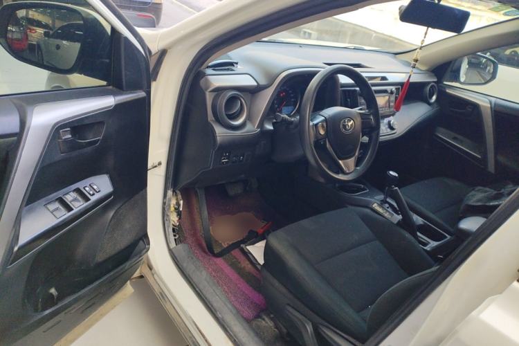 Used Toyota RAV4 2019 2.0L CVT Two-Wheel Drive Pioneer Edition China V Standard
