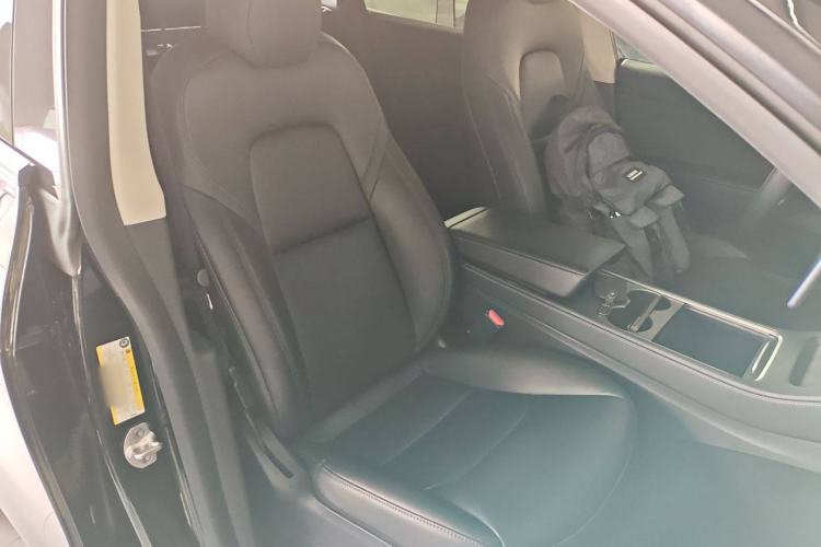 Used Tesla Model Y 2022 Rear-Wheel-Drive Version
