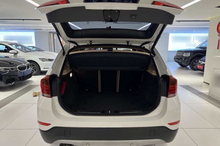 Used BMW X1 2014 sDrive18i Leading Model
