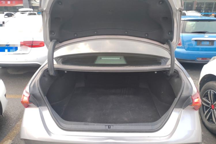 Used Toyota Avalon 2019 2.0L Luxury Edition China VI Standard
