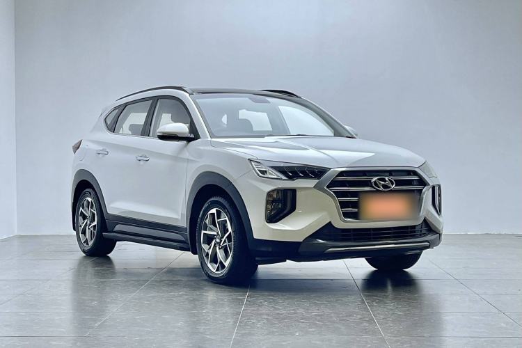 Used Hyundai Tucson 2019 280TGDi Dual-Clutch Two-Wheel Drive Fashion Edition China VI Standard

