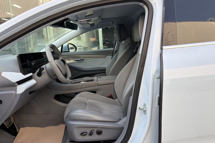 Used VOYAH PASSION 2023 Four-Wheel Drive Standard Edition
