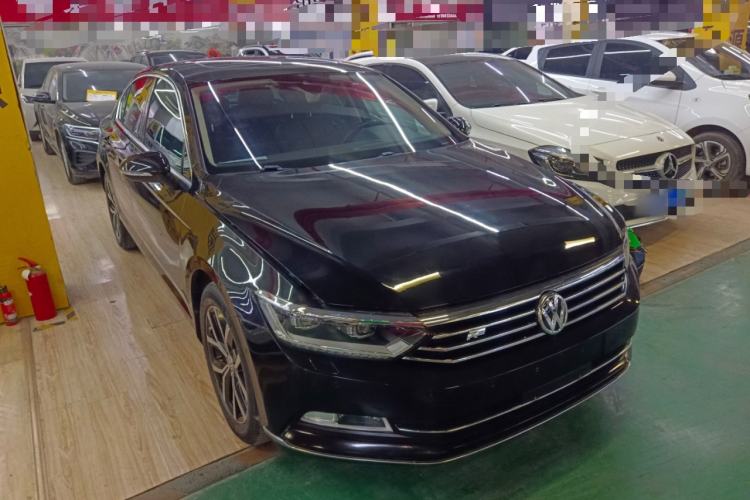 Used Volkswagen Magotan 2017 330TSI DSG Luxury Model
