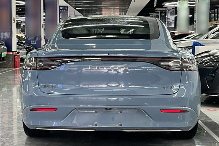 Used Hima Luxeed S7 2025 855 km Max