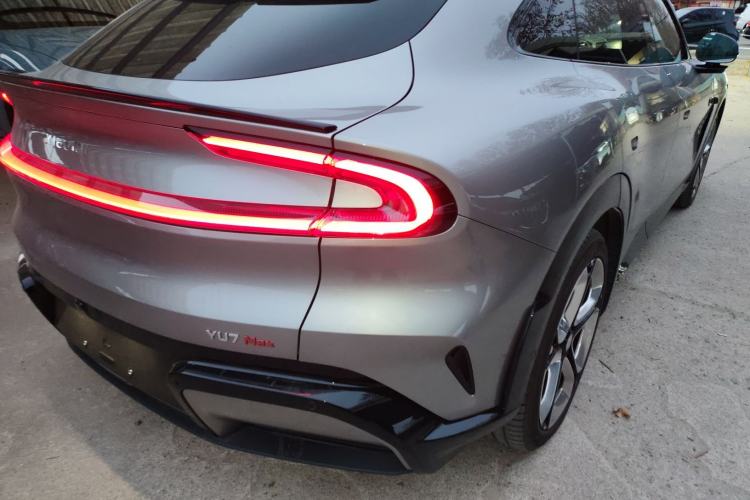 Used  YU7 2025 Ultra-Long Range High-Performance All-Wheel-Drive Max Edition
