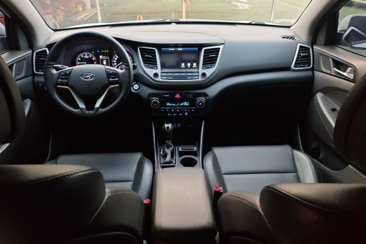 Used Hyundai Tucson 2015 1.6T Dual-Clutch Two-Wheel-Drive Smart Model
