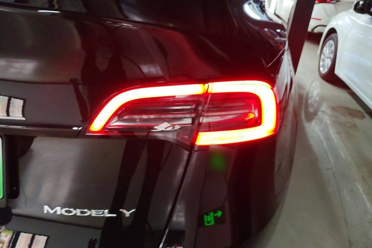 Used Tesla Model Y 2021 Standard Range Rear-Wheel Drive Version
