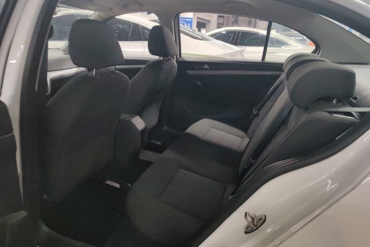 Used Volkswagen Lavida 2017 1.6L Automatic Fashion Edition
