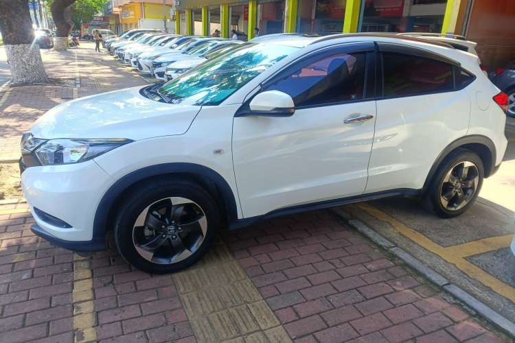 Used Honda Vezel 2016 1.8L CVT Front-Wheel Drive Pioneer Edition
