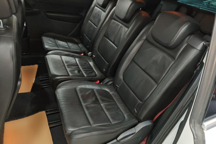 Used Volkswagen Sharan 2014 2.0 TSI Comfort Model
