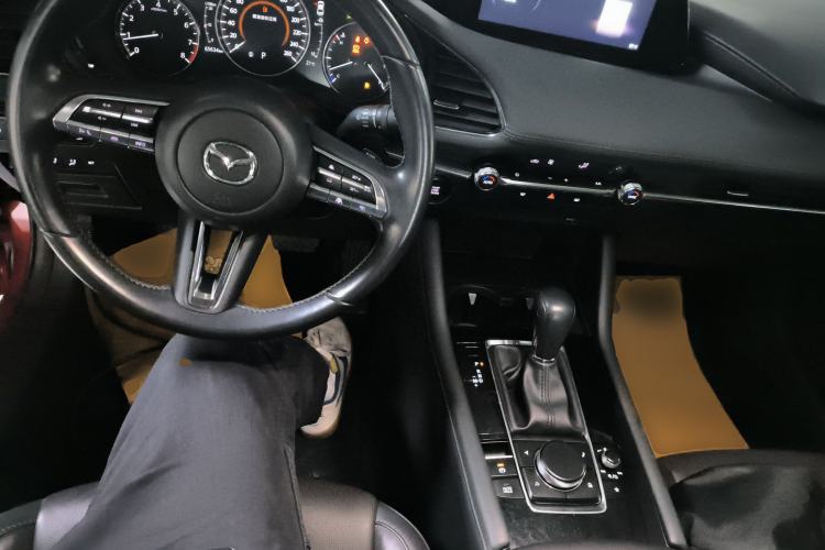 Used Mazda Mazda 3 Axela 2021 2.0L Automatic ZhiZun Edition
