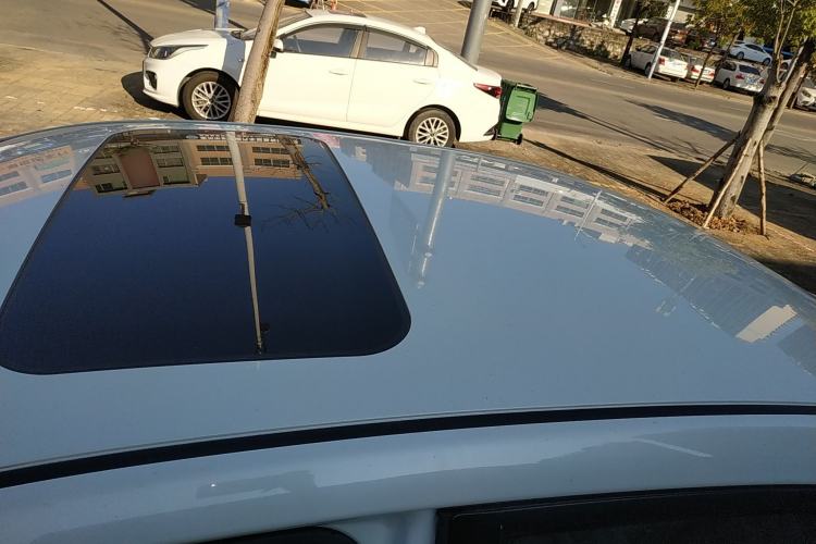 Used Venucia D60 2018 1.6L CVT Smart Connect Luxury Edition